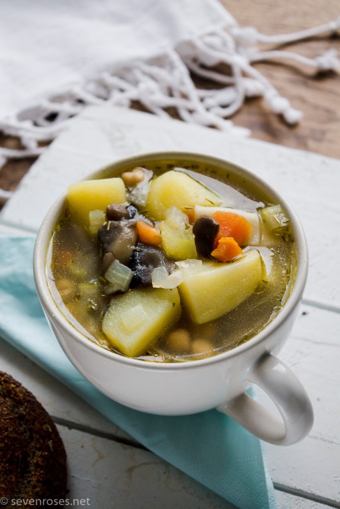 Cozy Winter night Mushrooms & Chickpeas Minestrone