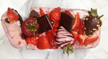 Chocolate Strawberry Cake (Vegan)