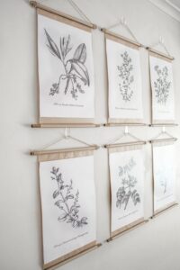 Boho wooden poster hanger inspo - source: Pinterest