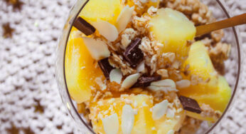 Last minute dessert for New Year’s Eve: Pineapple & Granola verrine