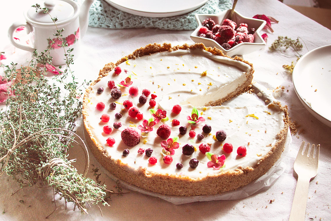 Nut-free, no-bake, easy Vegan cheesecake: the perfect dessert for any occasion