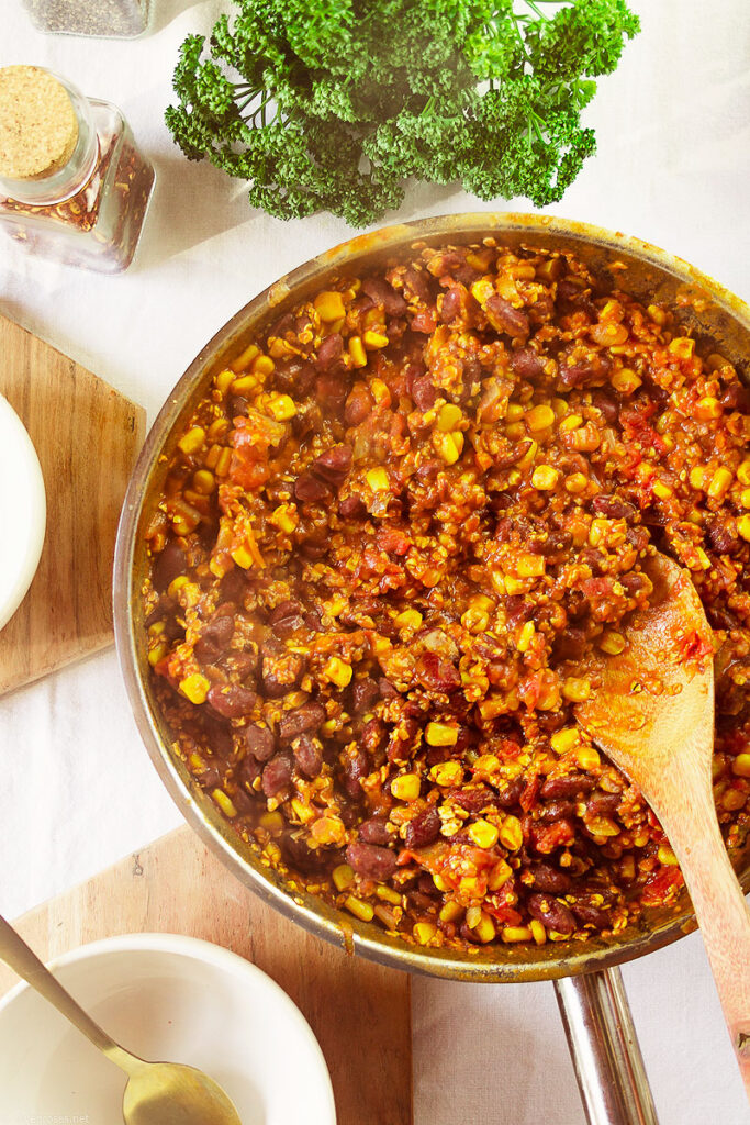 cozy easy vegan chili