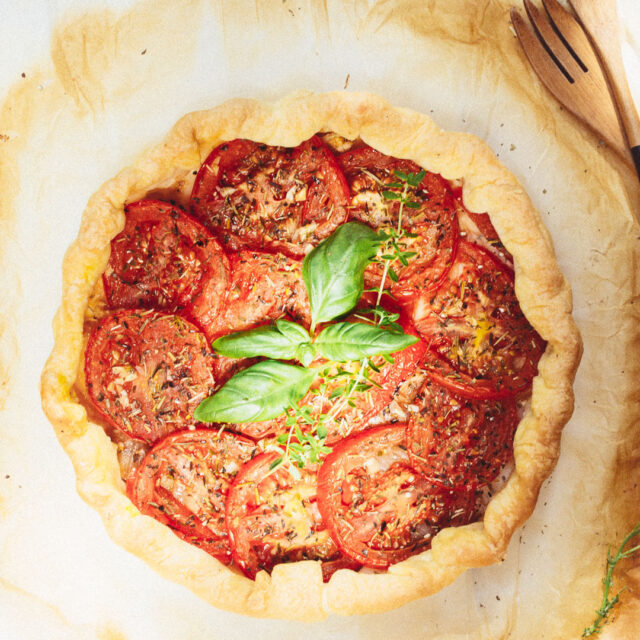 French rustic tomato tart