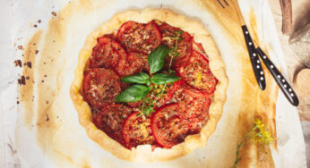 French rustic tomato tart with puff pastry: Summer in a bite!